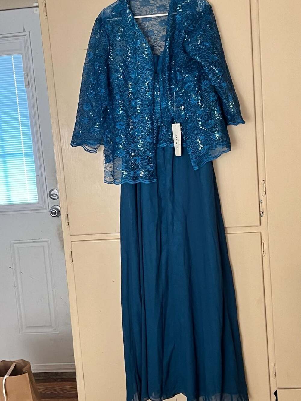NWT: Jaeden 2-Piece Teal Evening Dress with Chiffon Sequin Lace Jacket - Size 18